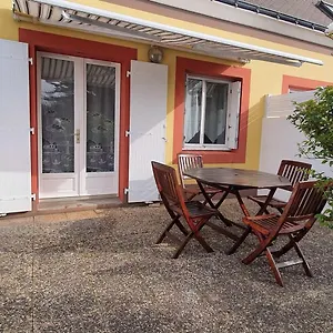 Le Palais, 2 Pièces, 3 Personnes - Fr-1-418-171 Appartement Le Palais